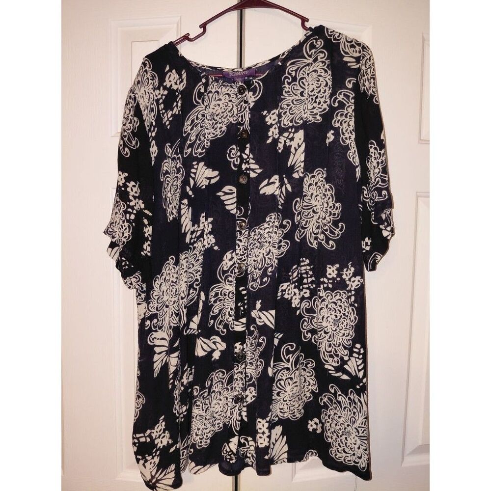 Black & White Roaman's Angelina Tunic Women's Top
